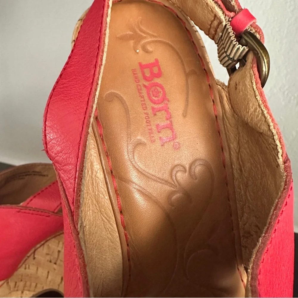 Born Jenni Red Leather Platform Comfort Sandals Size 8
